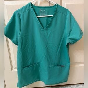 Figs Casma scrub top in oasis green